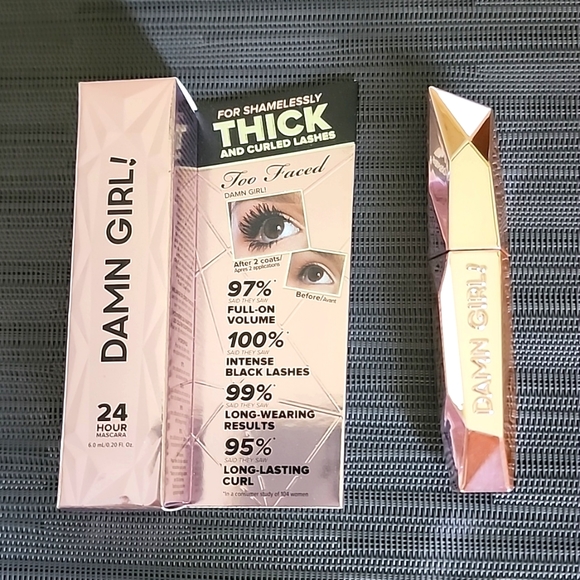 Too Faced Damn Girl! 24-Hour Mascara Hydrophilic Black Mini - Picture 1 of 3